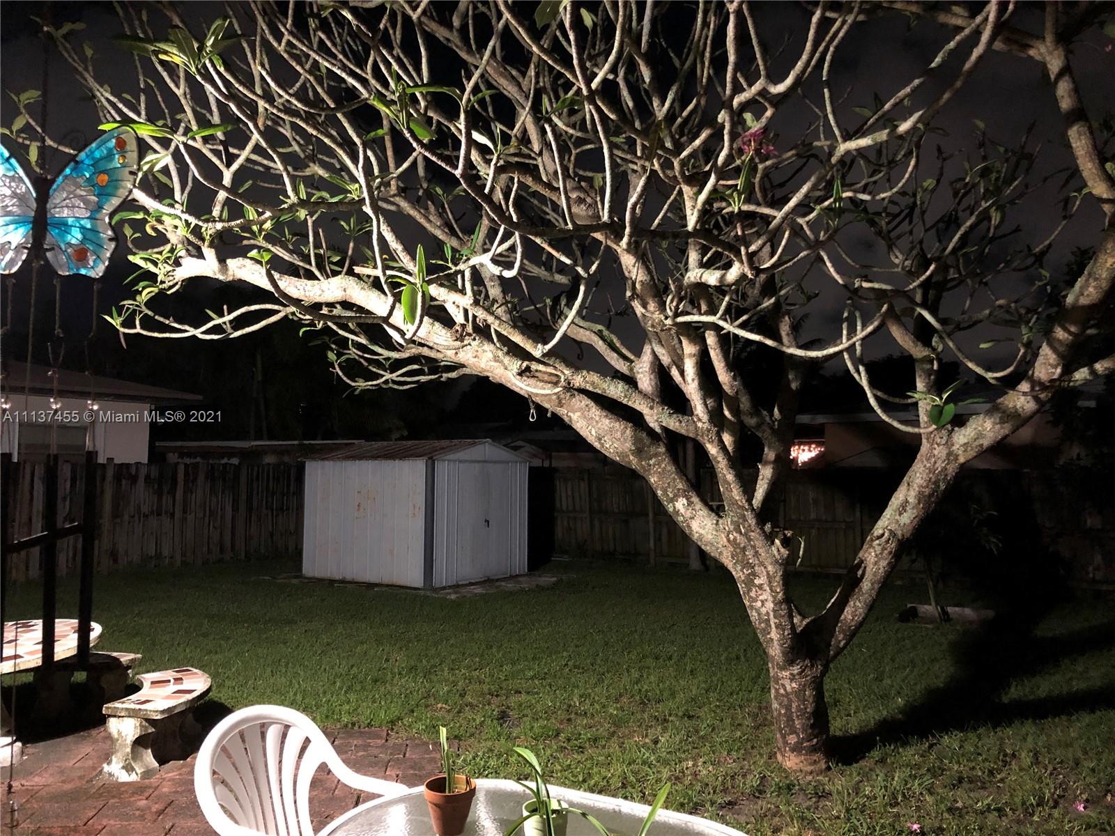 GLENDALE LAWNS REV PLAT - Residential