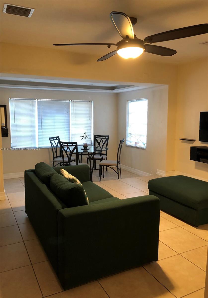 GLENDALE LAWNS REV PLAT - Residential