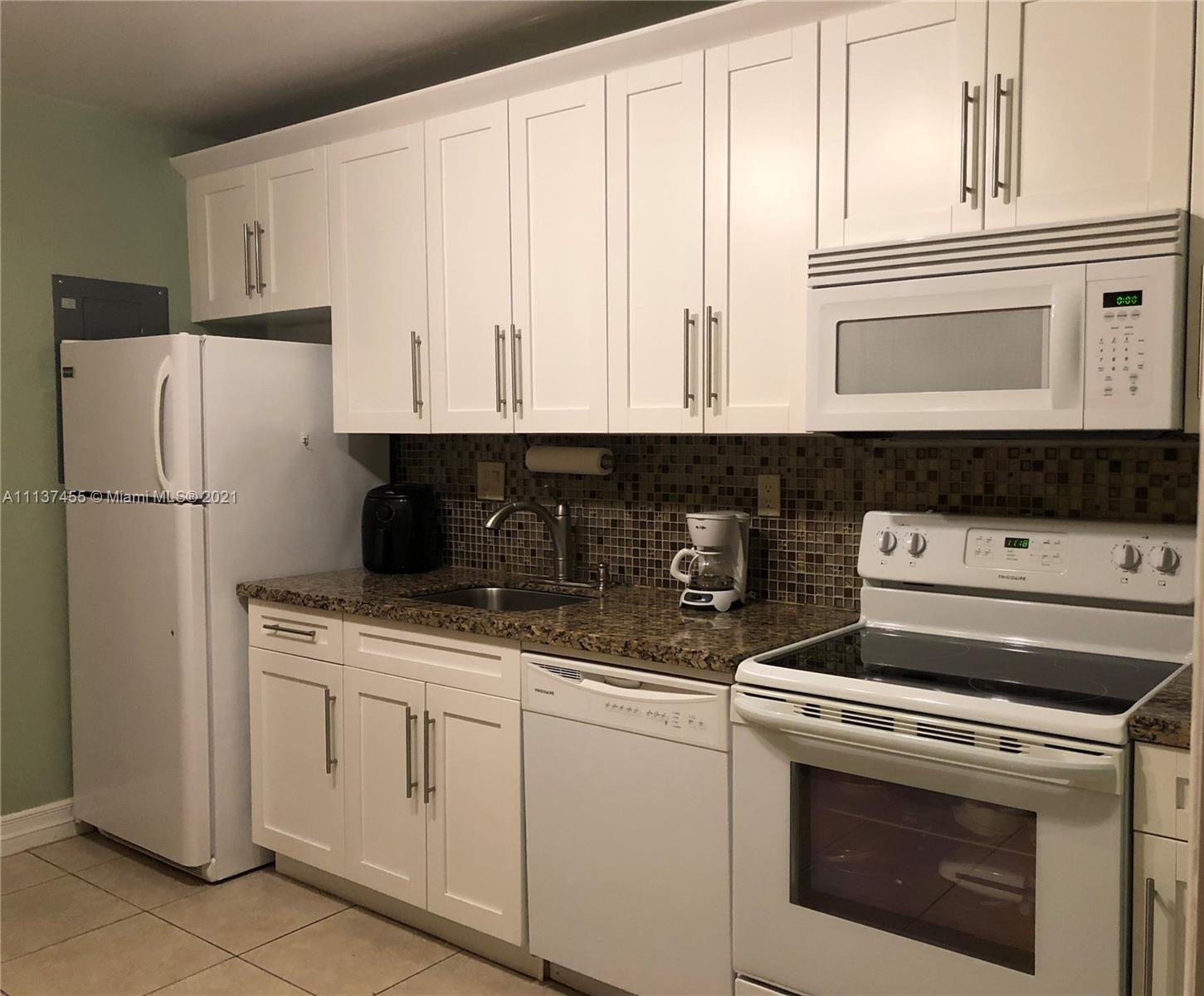 GLENDALE LAWNS REV PLAT - Residential