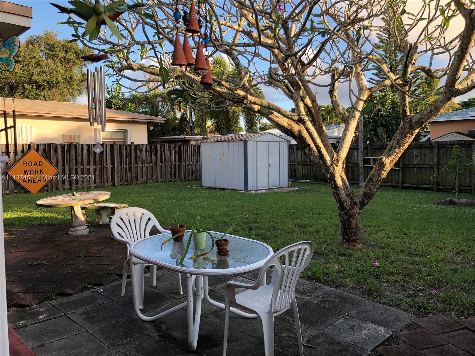 GLENDALE LAWNS REV PLAT - Residential