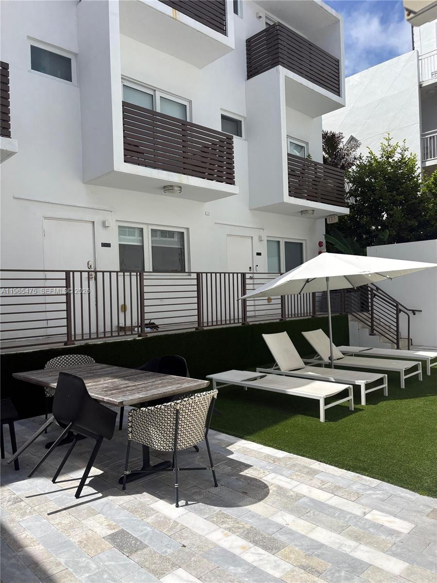 1610 Euclid Ave A105