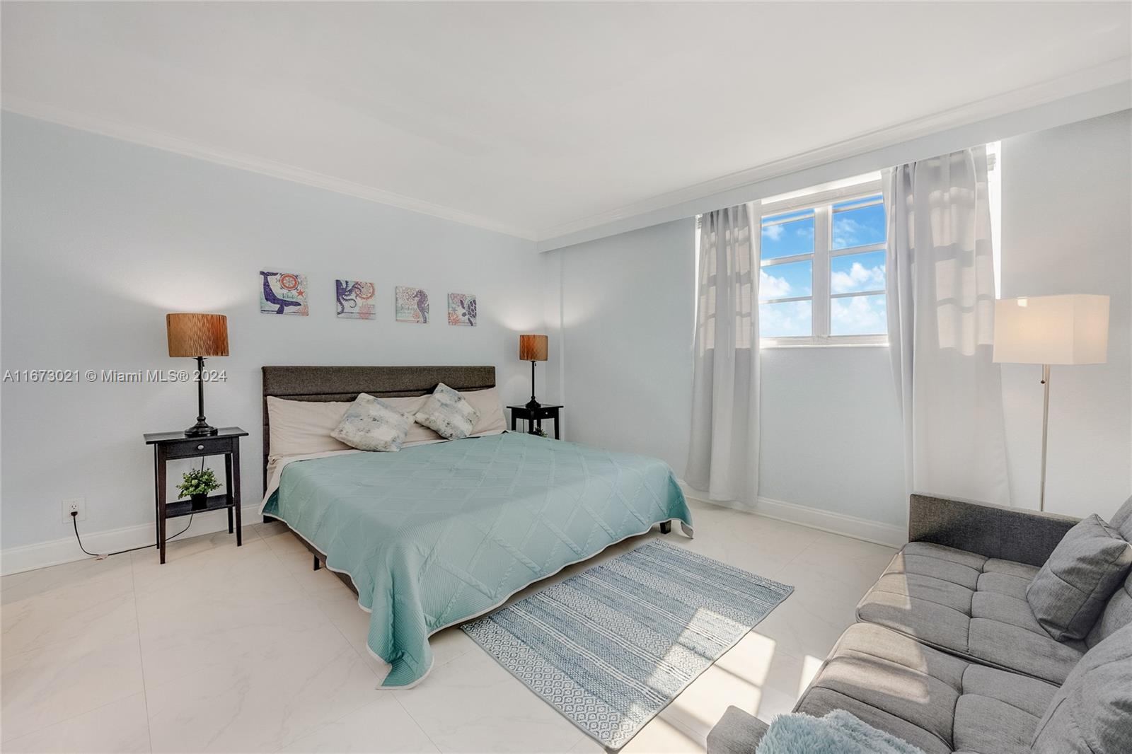 TIDES ON HOLLYWOOD BEACH - Residential