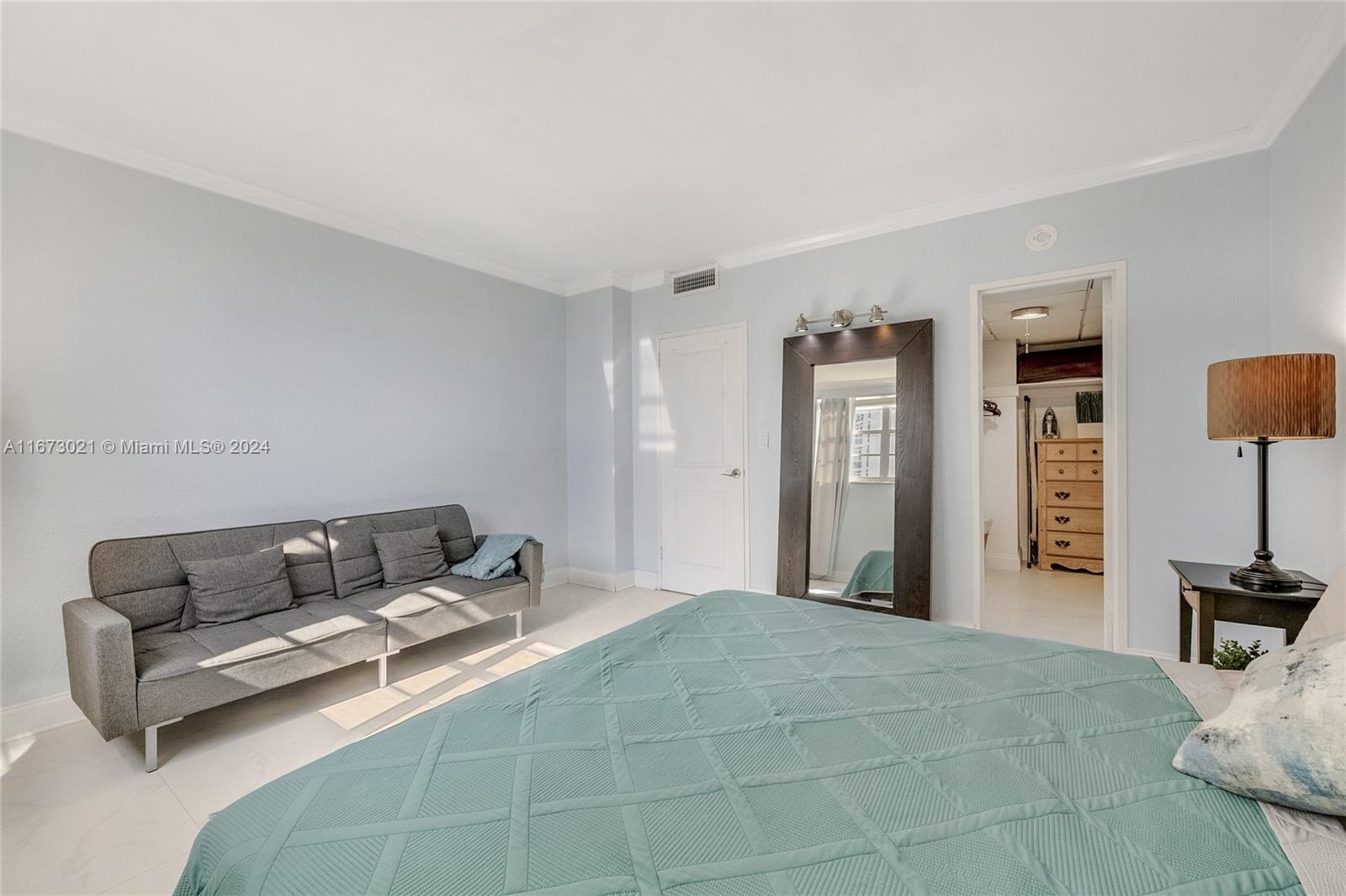 TIDES ON HOLLYWOOD BEACH - Residential