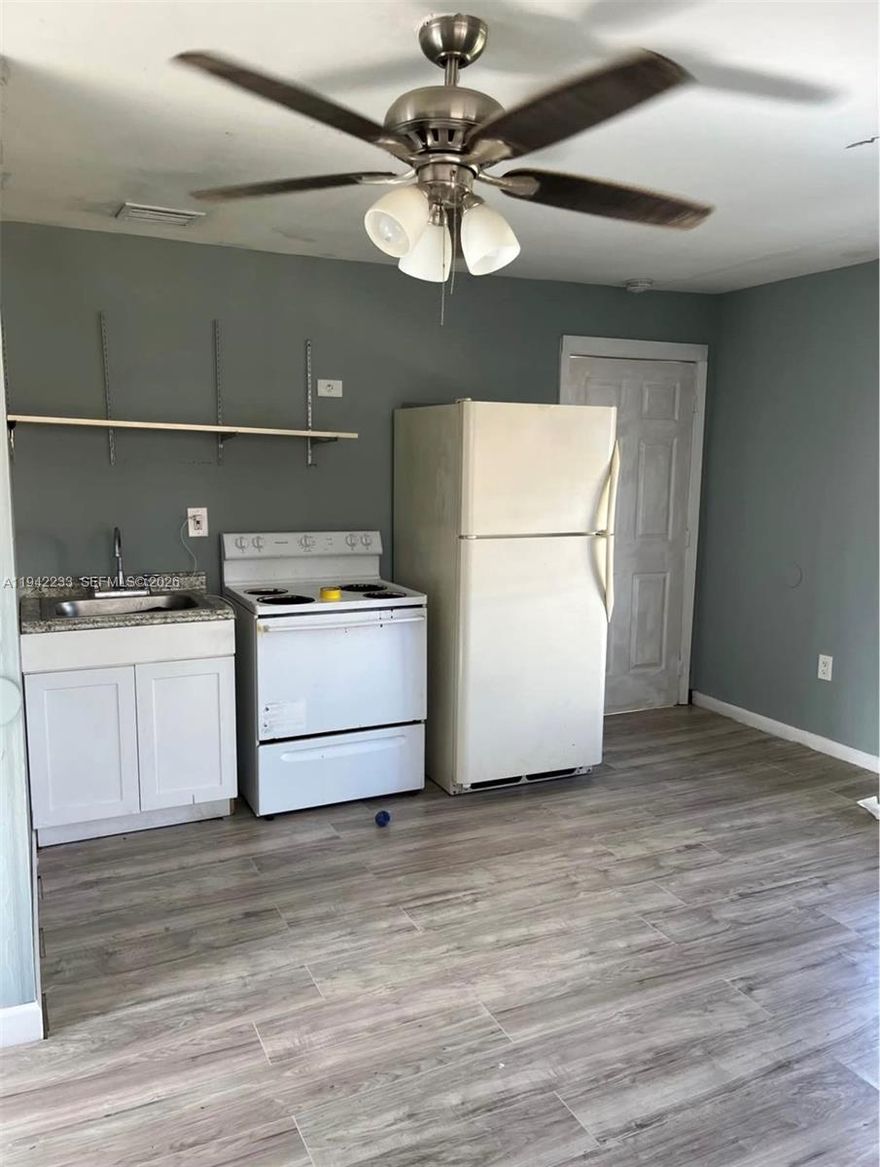 Remodel studio for rent water and power included. Fast apporval dont need credit score low deposit