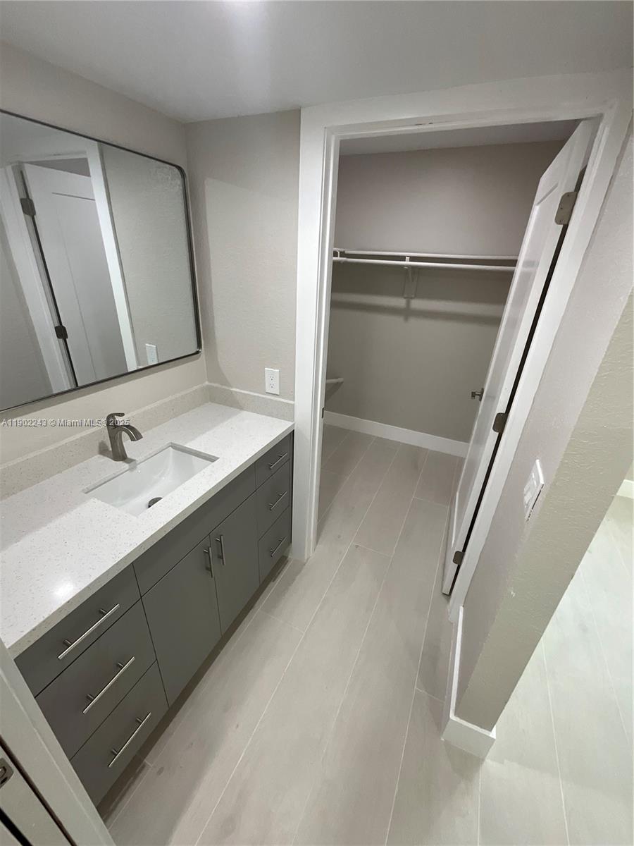 GARDENS OF KENDALL SO CON - Residential Lease