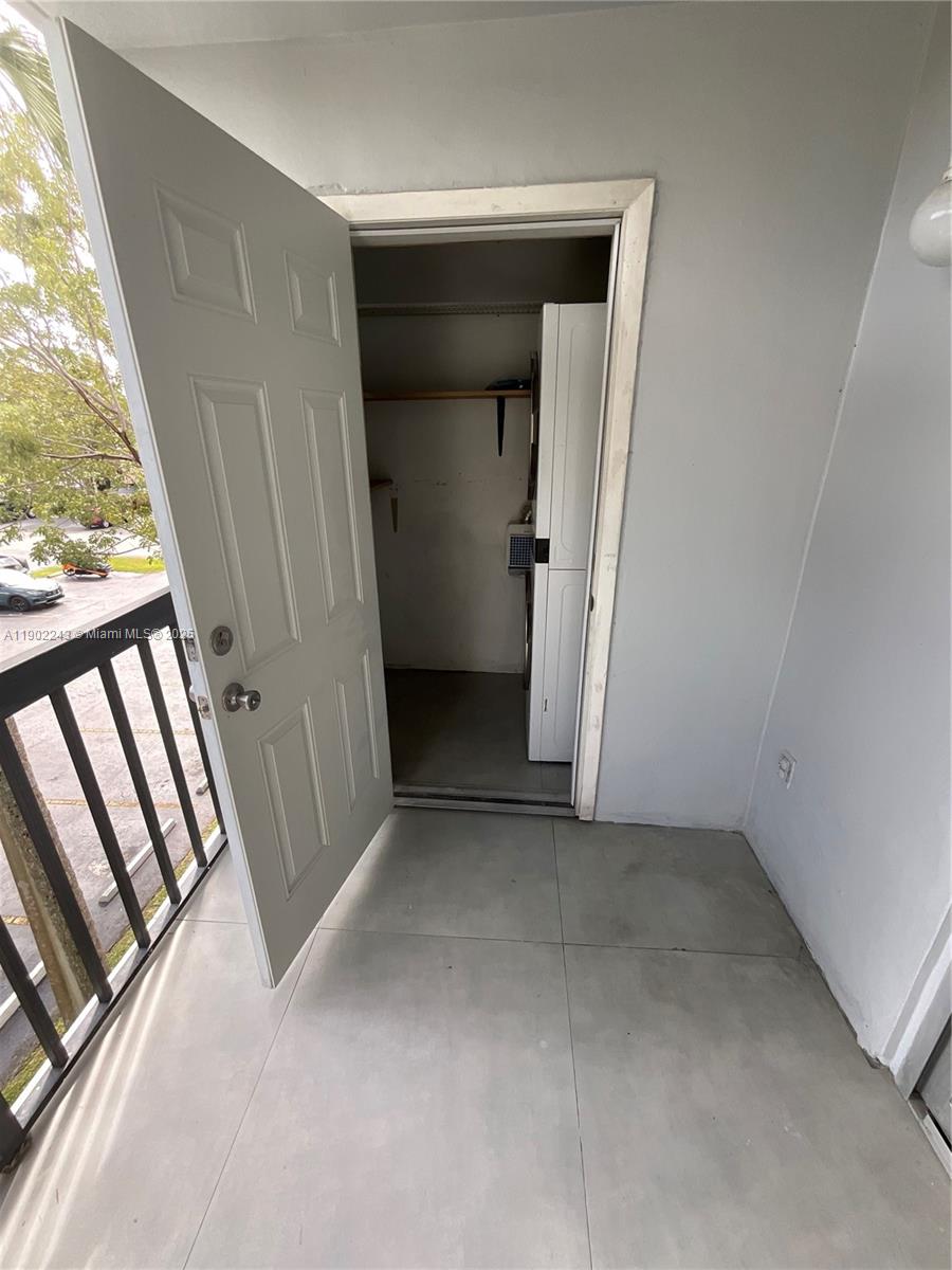 GARDENS OF KENDALL SO CON - Residential Lease