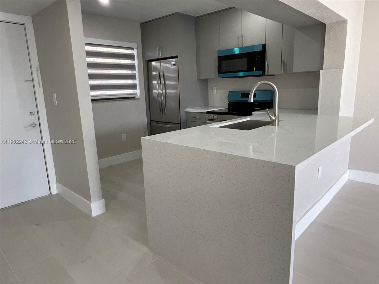 GARDENS OF KENDALL SO CON - Residential Lease