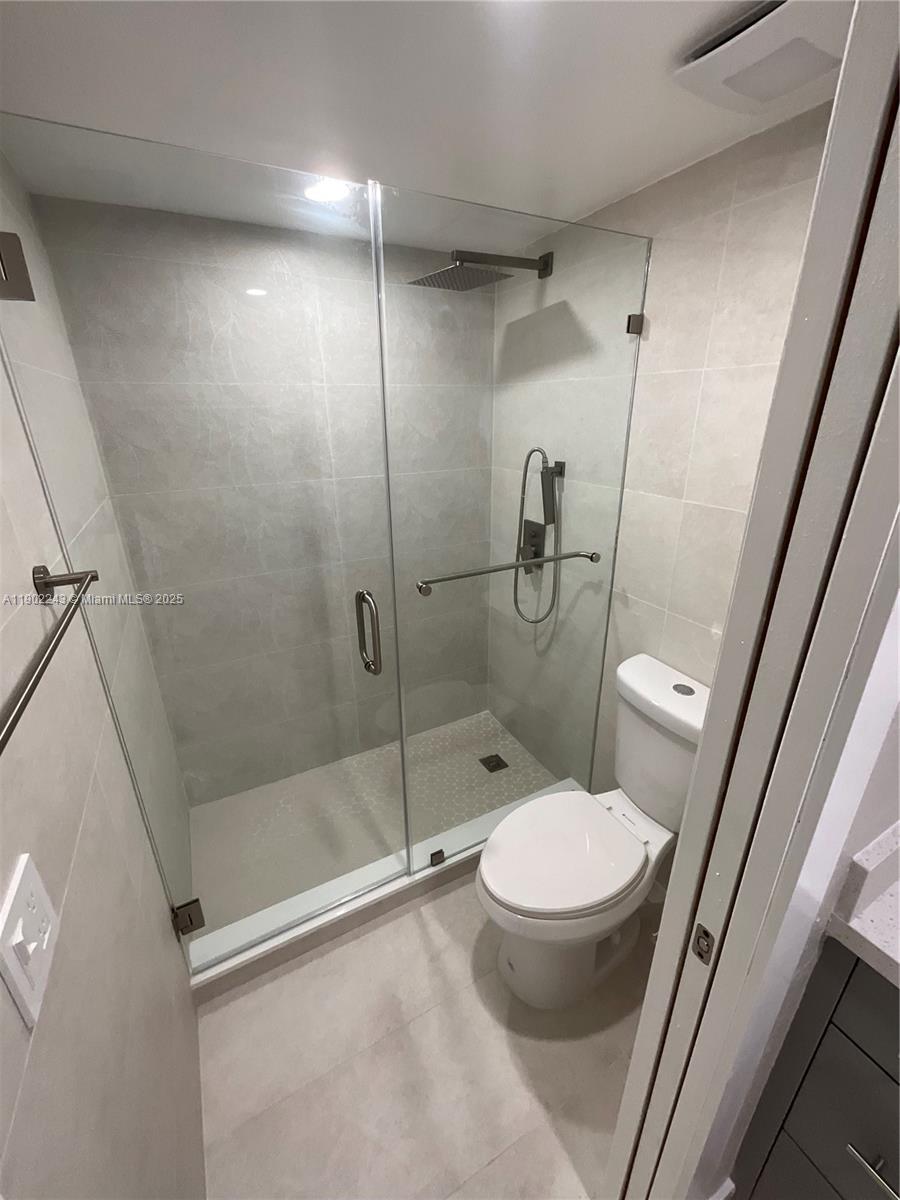 GARDENS OF KENDALL SO CON - Residential Lease