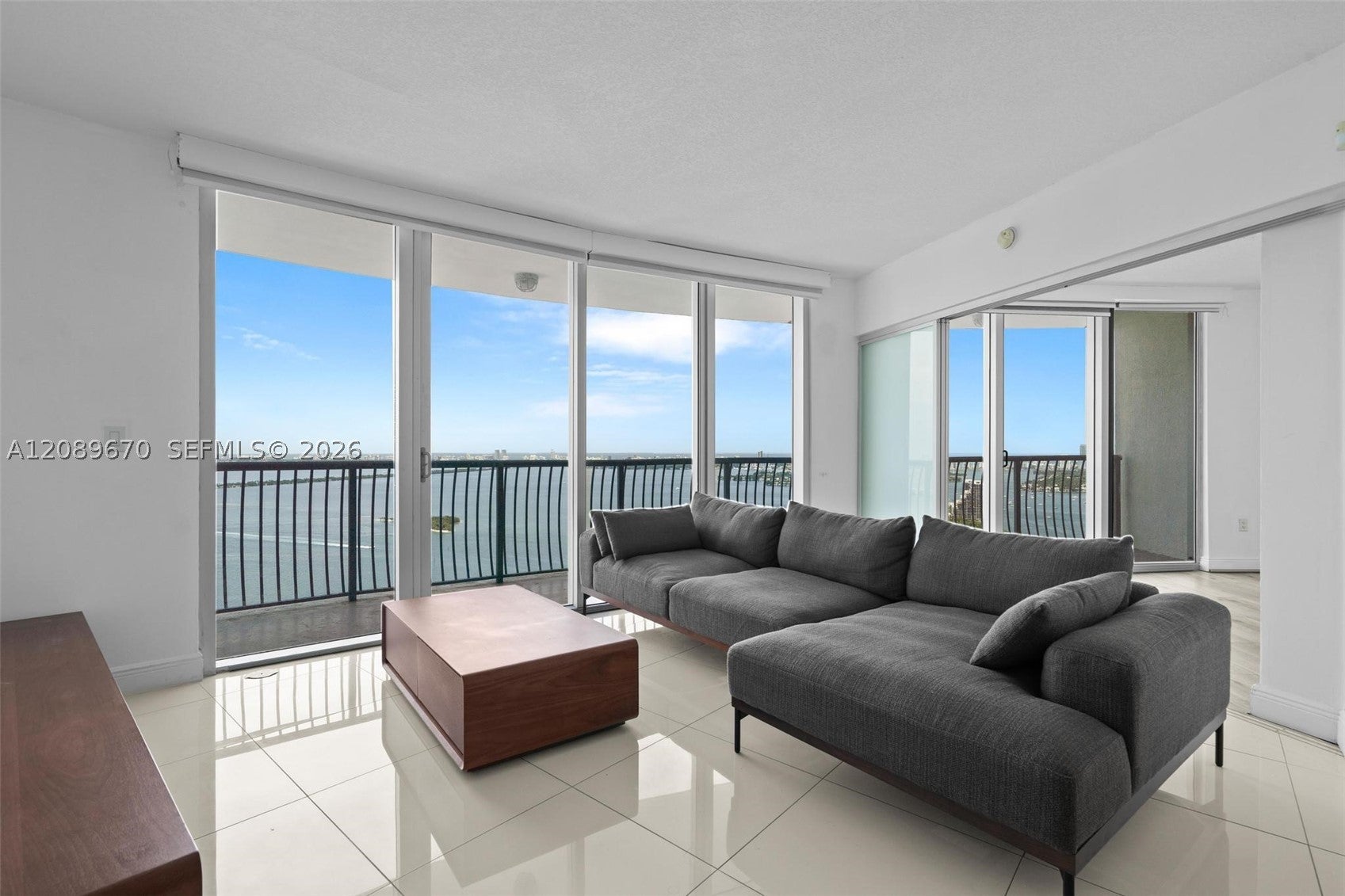 1750 N Bayshore Dr 4901