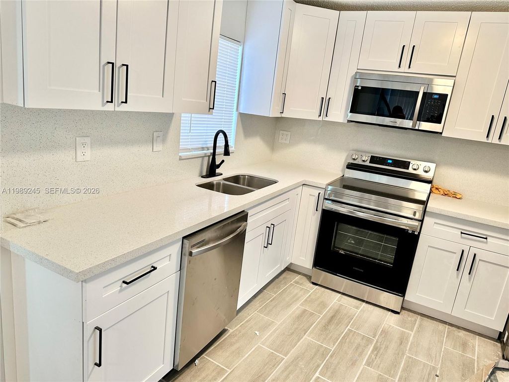 Photo of 2600 NE 8th Ave, Pompano Beach, FL 33064 (MLS # A11989245)