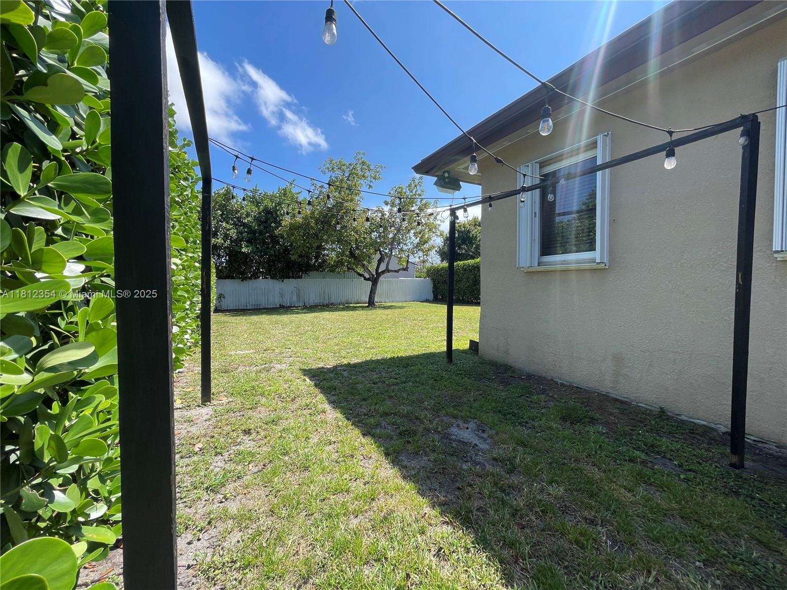 COUNTRY CLUB ESTATES SEC - Residential Lease