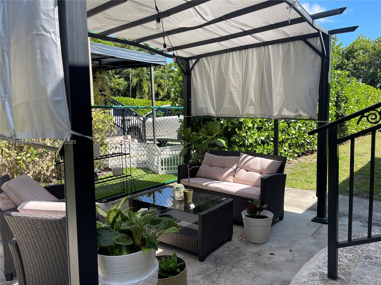 COUNTRY CLUB ESTATES SEC - Residential Lease