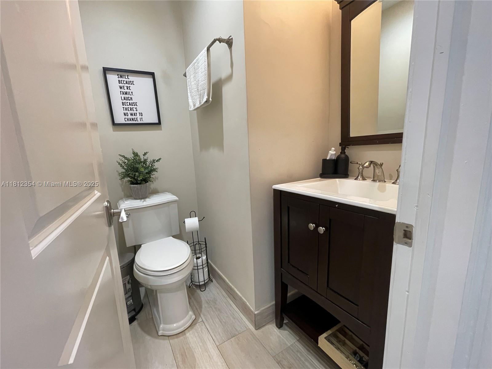 COUNTRY CLUB ESTATES SEC - Residential Lease