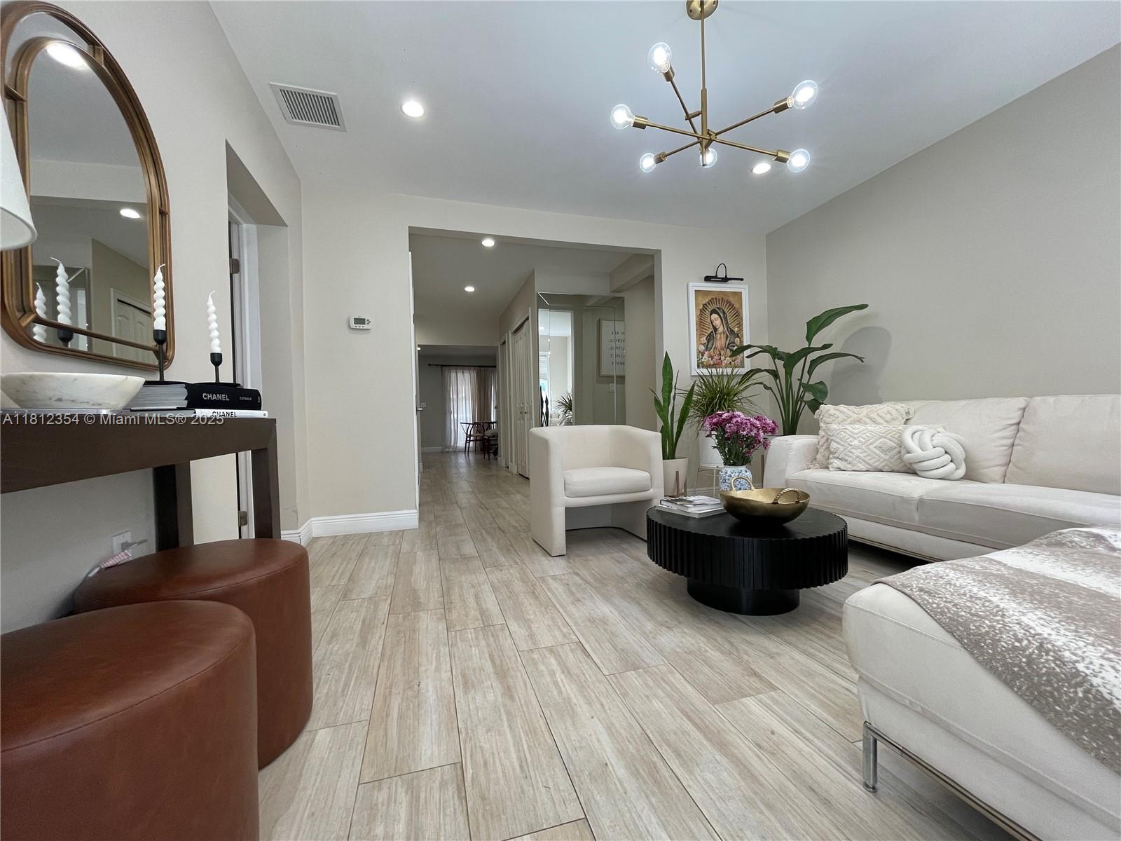 COUNTRY CLUB ESTATES SEC - Residential Lease