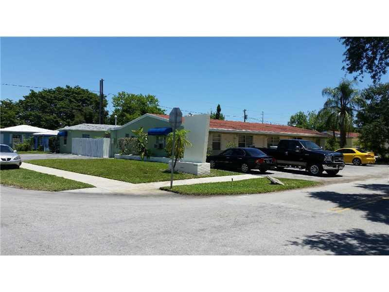 TRUE CASH COW! SAME OWNER PAST 15 YEARS. REASON TO SELL, PURCHASING LARGER INVESTMENT. ALL NEW A/C WINDOW UNITS. ALL 11 UNITS HAVE BEEN REHABED. 100% OCCUPANCY. LONG TERM TENANTS. CONVENIENT LOCATION TO MAJOR HIGHWAYS, SHOPS, HOSPITALS AND OTHER JOB PROVI DING FACILITIES. SHOWINGS ONLY WITH AN ACCEPTED LOI OR OFFER!