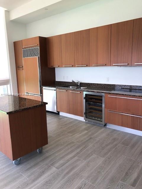 TDR TOWER II CONDO - Residential