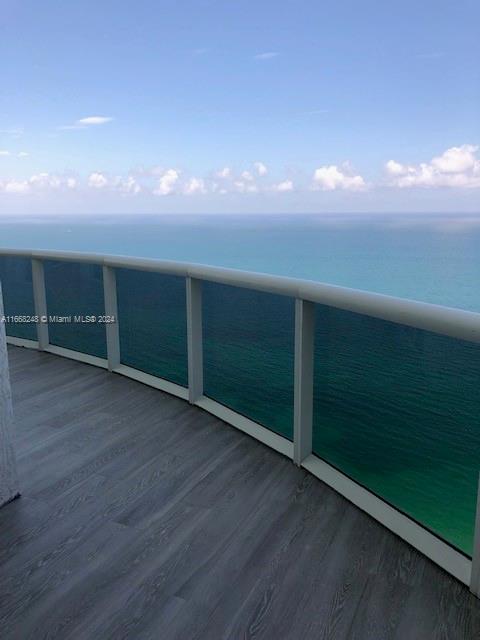 TDR TOWER II CONDO - Residential