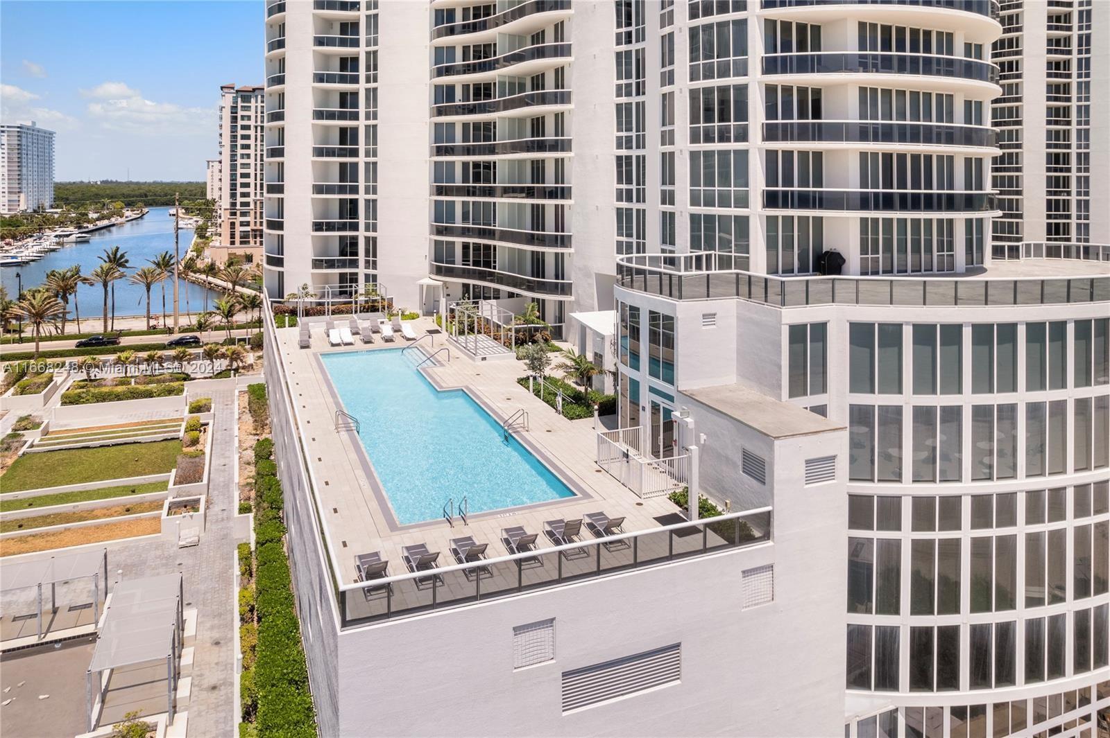 TDR TOWER II CONDO - Residential