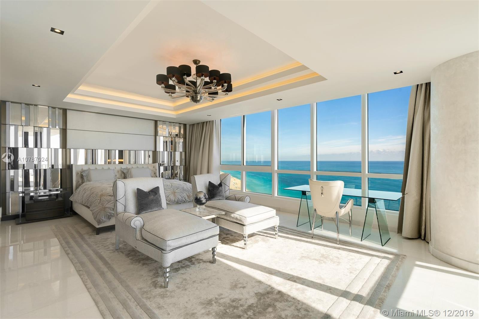 CONTINUUM ON SOUTH BEACH - Residential