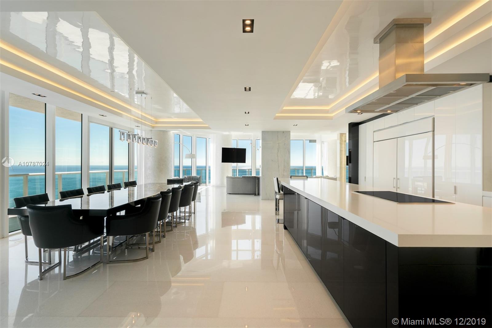 CONTINUUM ON SOUTH BEACH - Residential