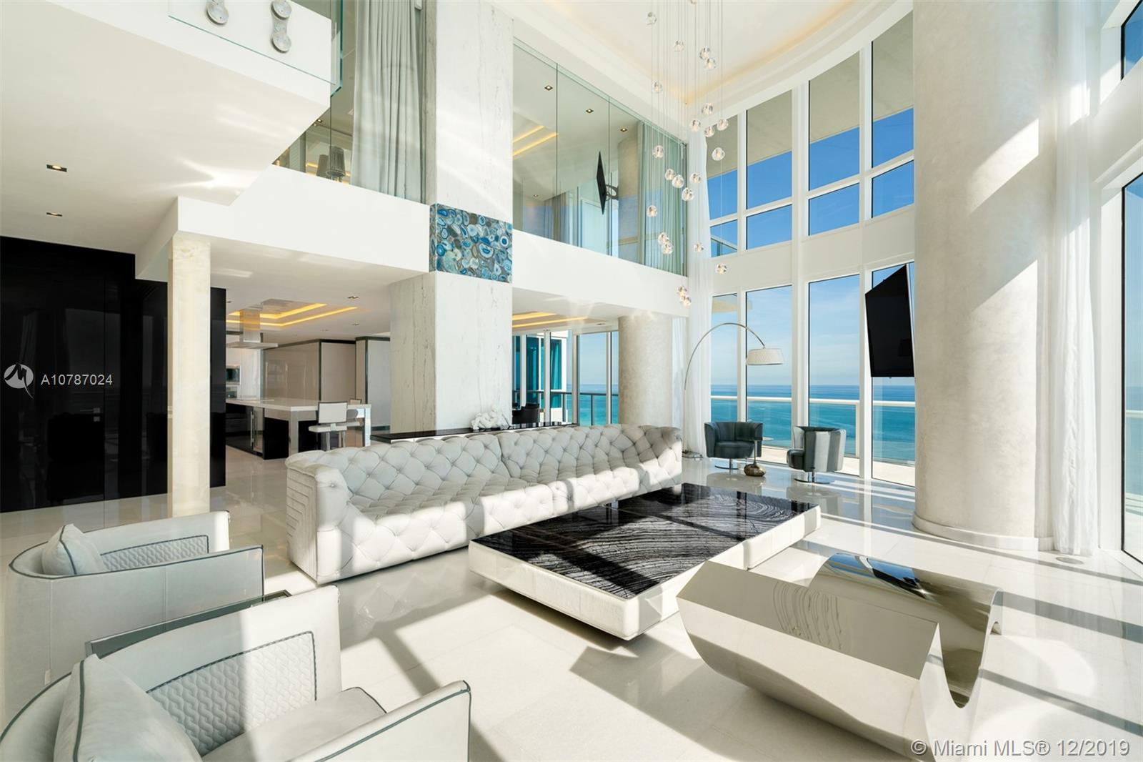 CONTINUUM ON SOUTH BEACH - Residential