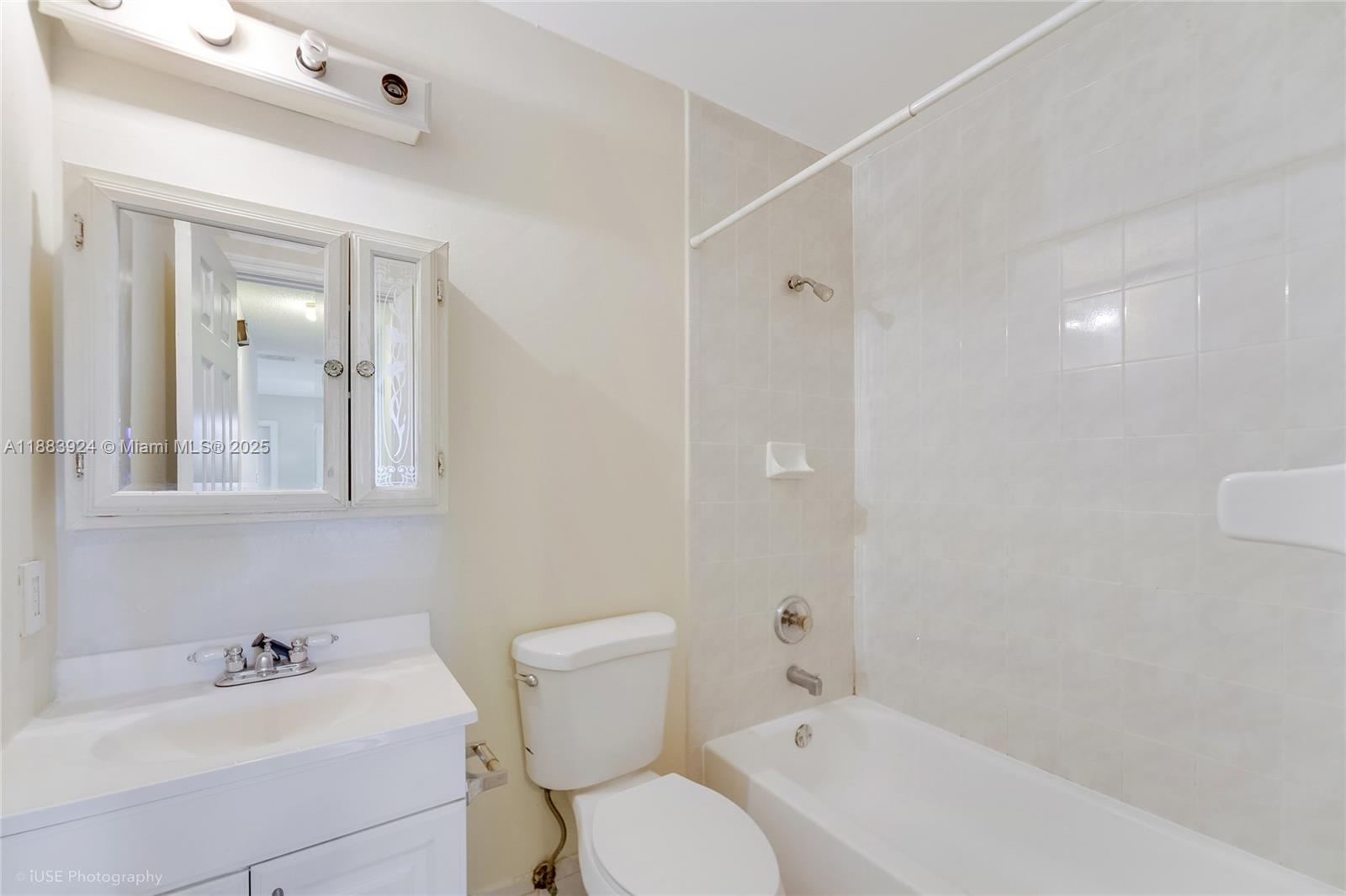 SWEETWATER GROVES .14 AC - Residential Income