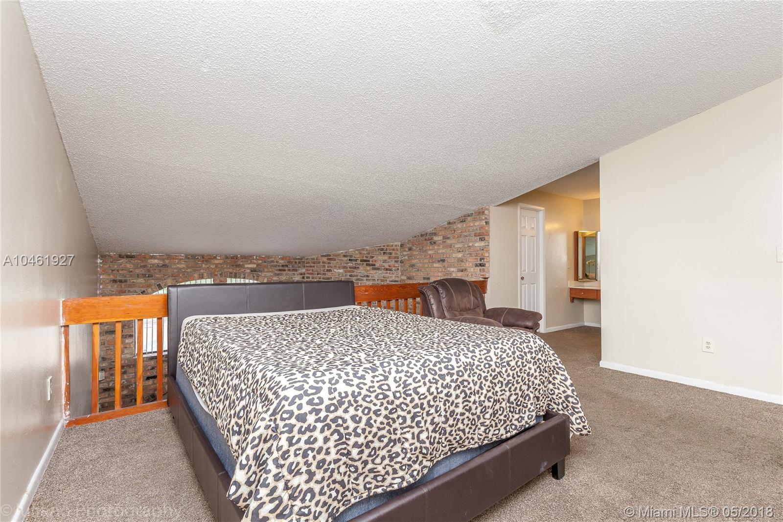 MISTY LAKE CONDO - Residential