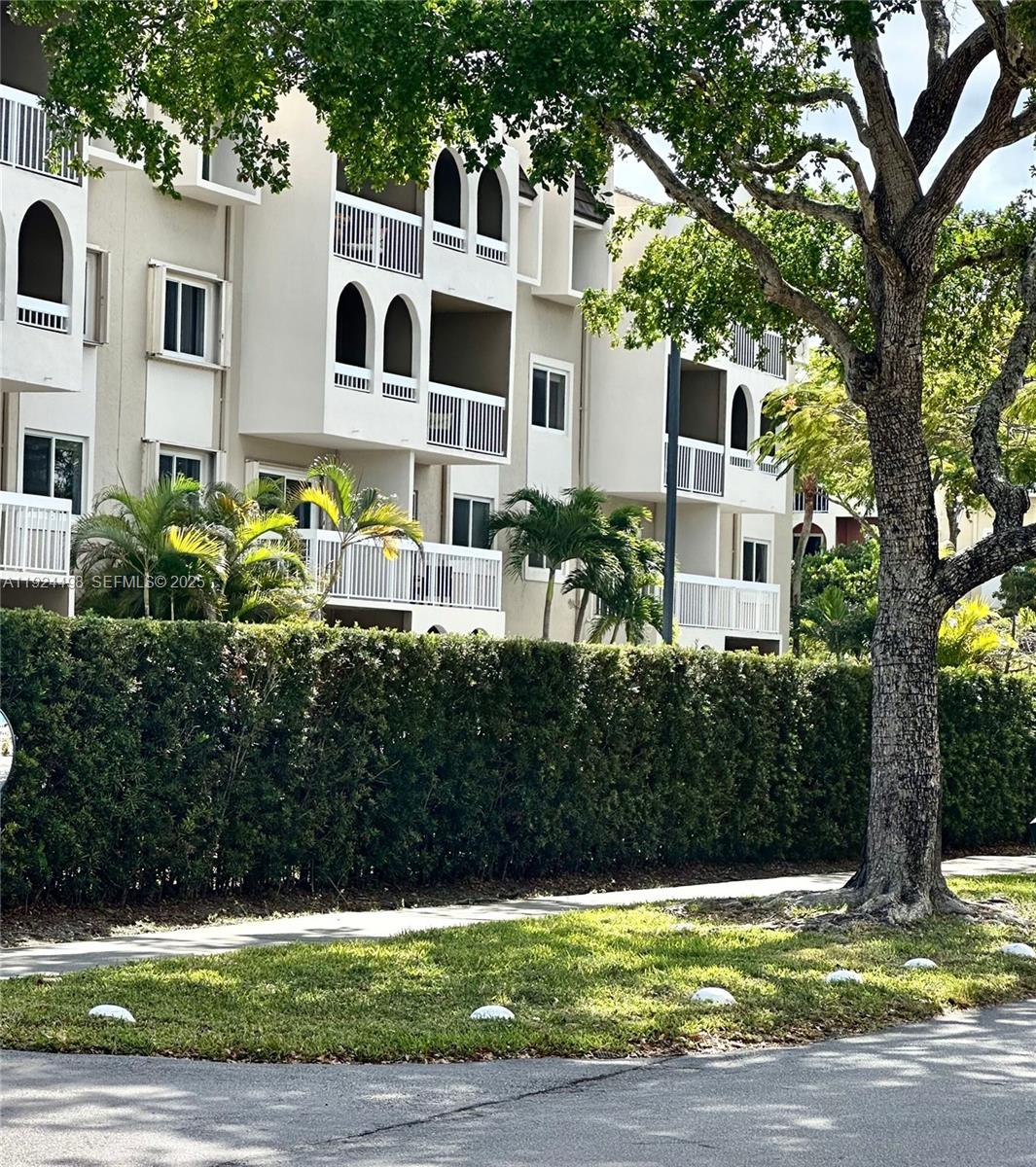 VILLAGE OF KINGS CREEK CO - Residential