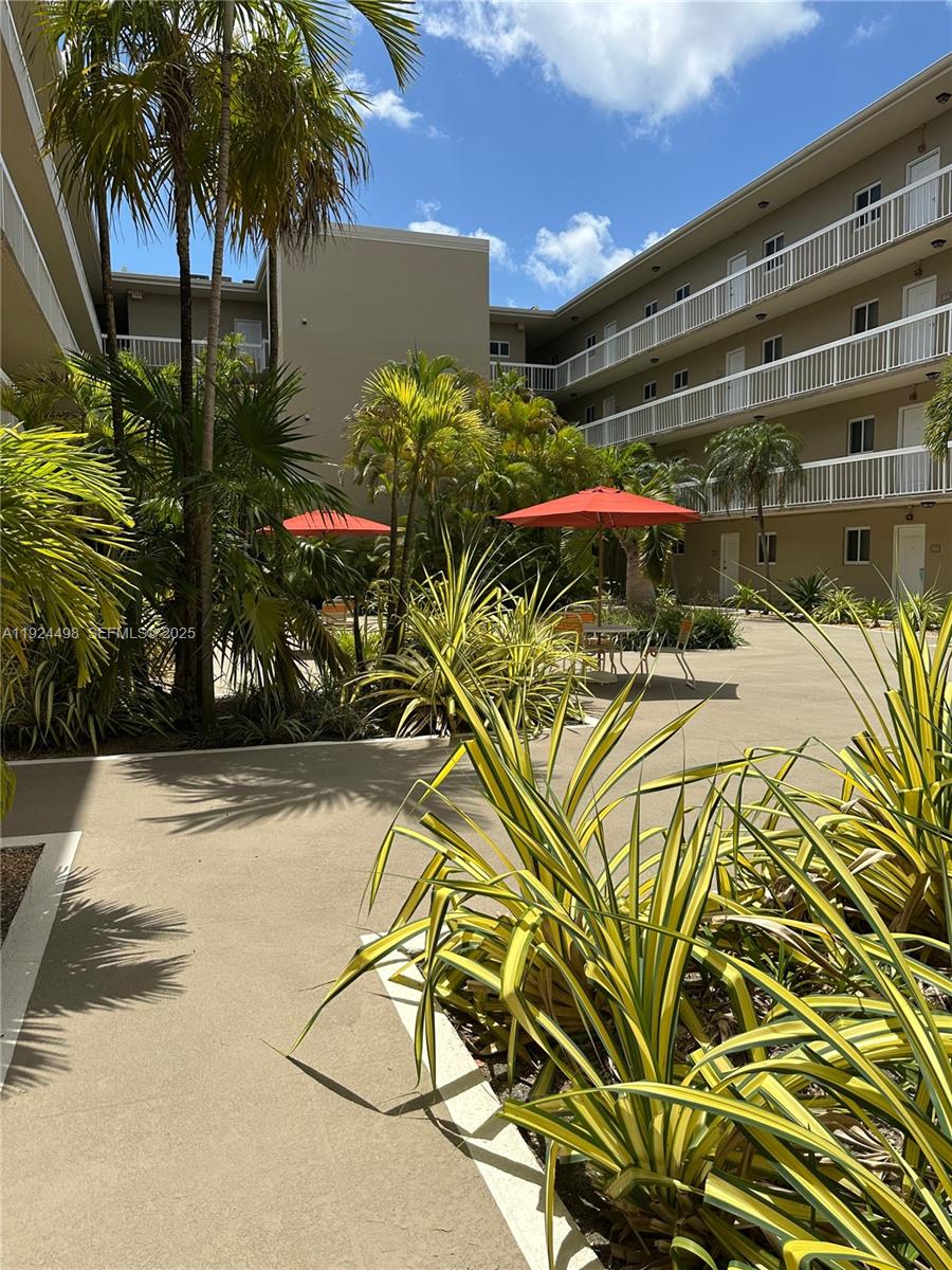 VILLAGE OF KINGS CREEK CO - Residential