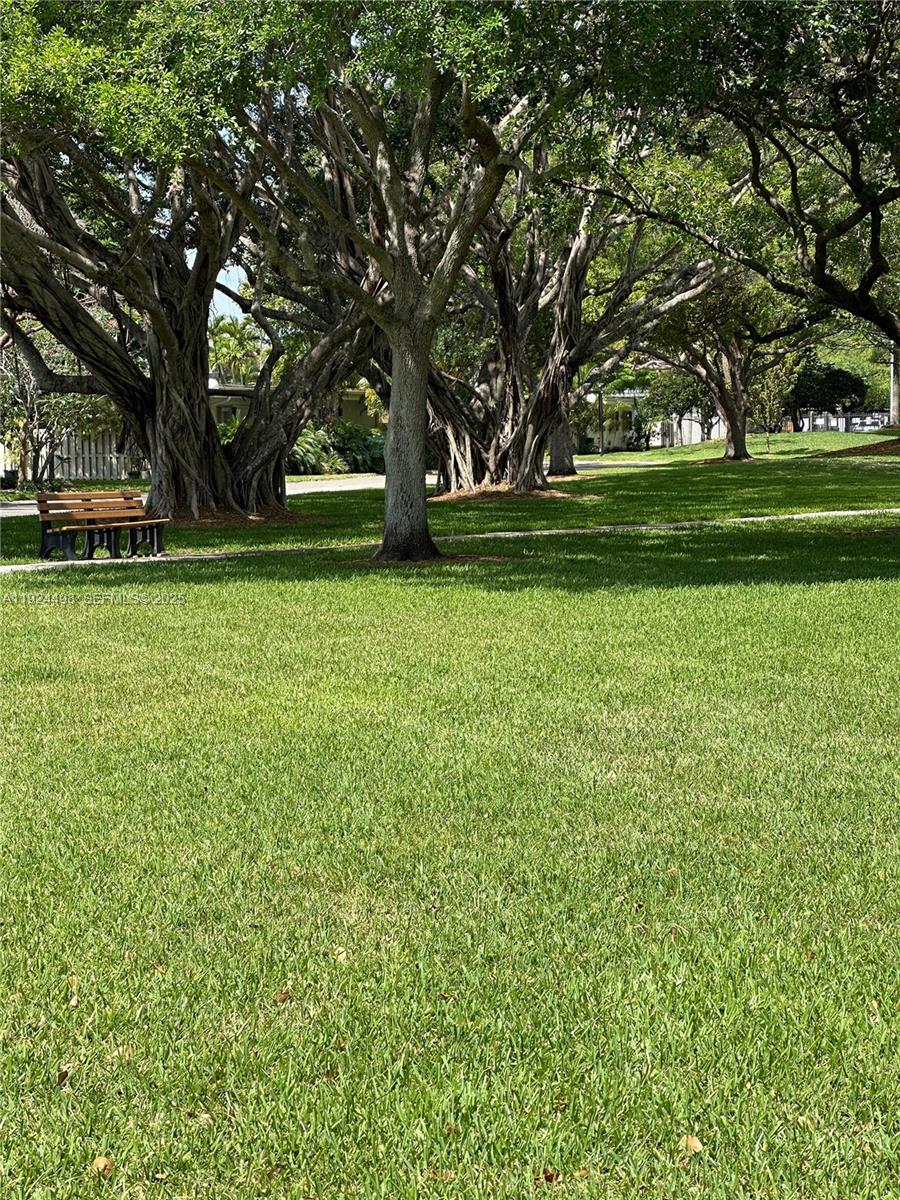 VILLAGE OF KINGS CREEK CO - Residential