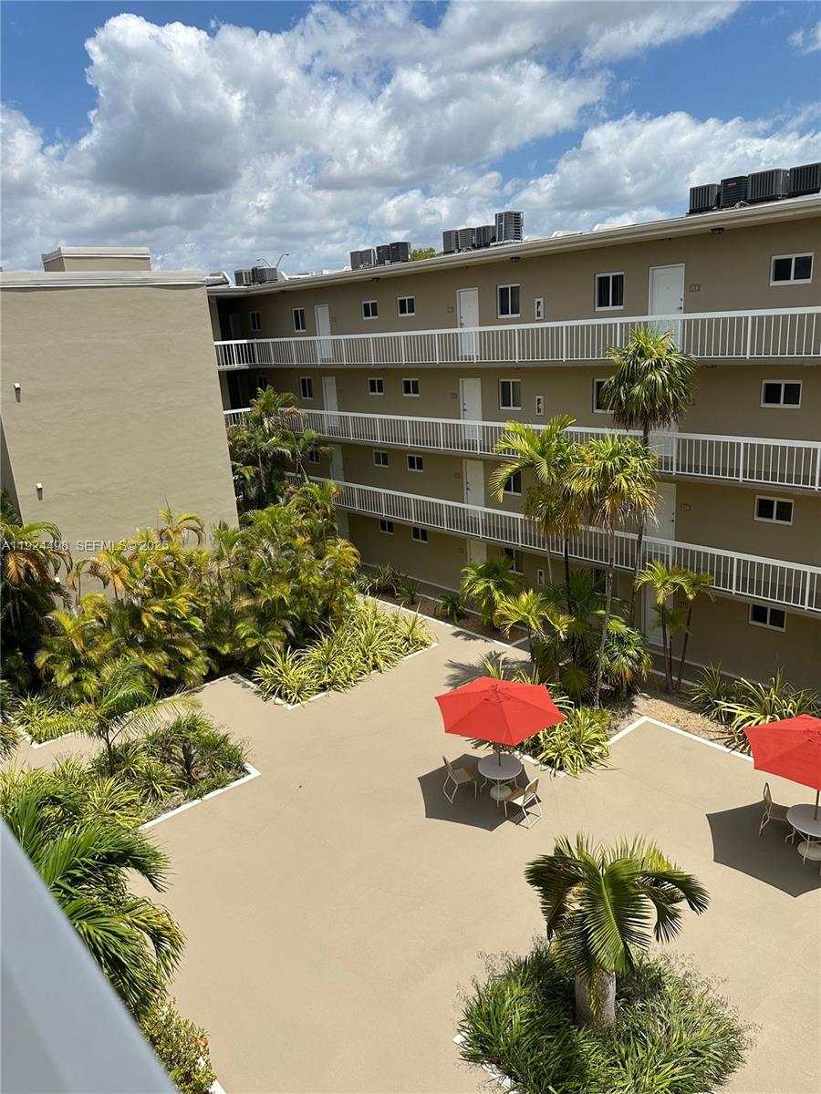 VILLAGE OF KINGS CREEK CO - Residential