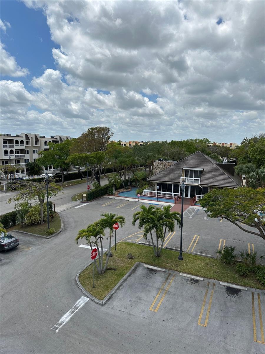 VILLAGE OF KINGS CREEK CO - Residential