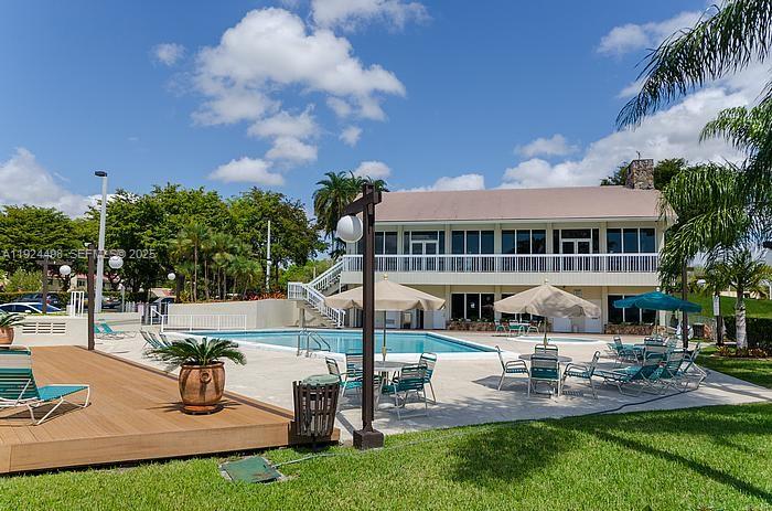 VILLAGE OF KINGS CREEK CO - Residential