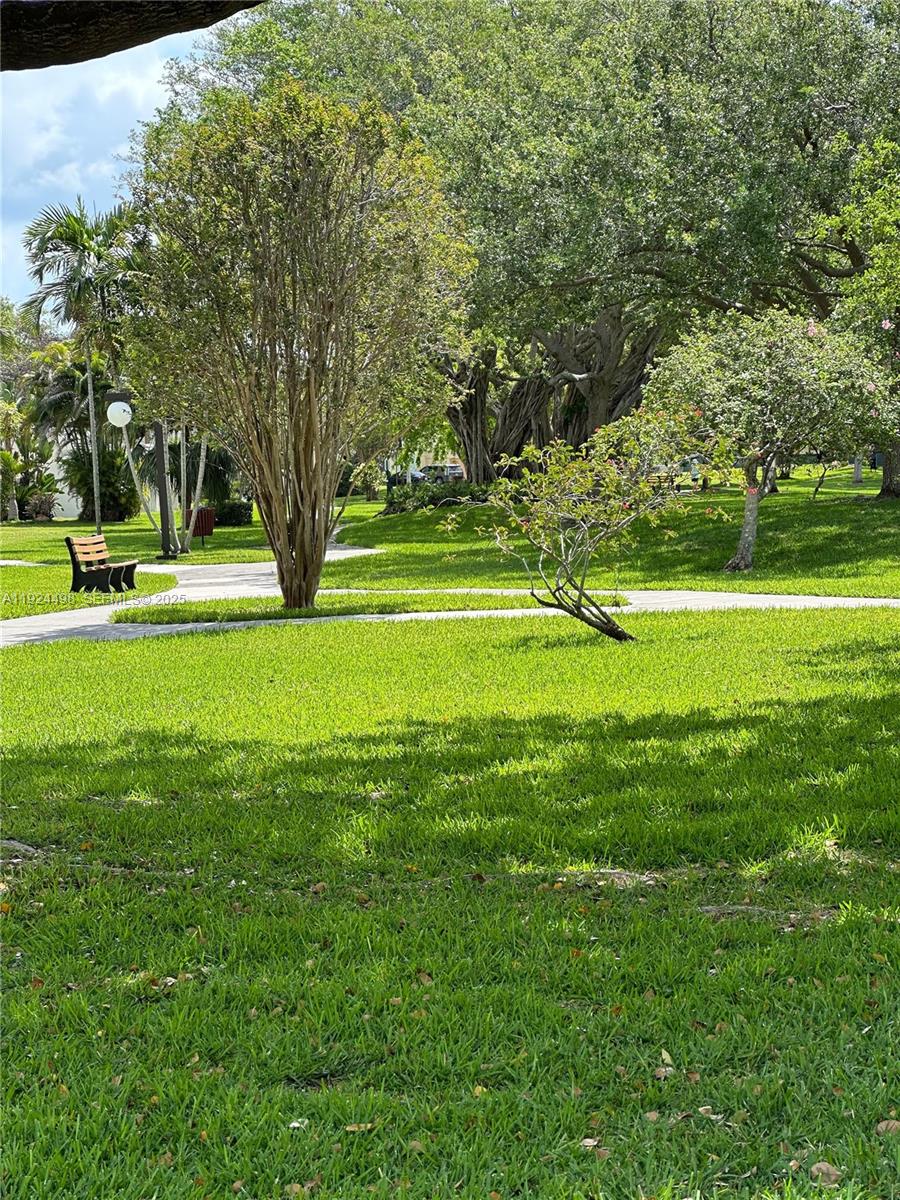 VILLAGE OF KINGS CREEK CO - Residential