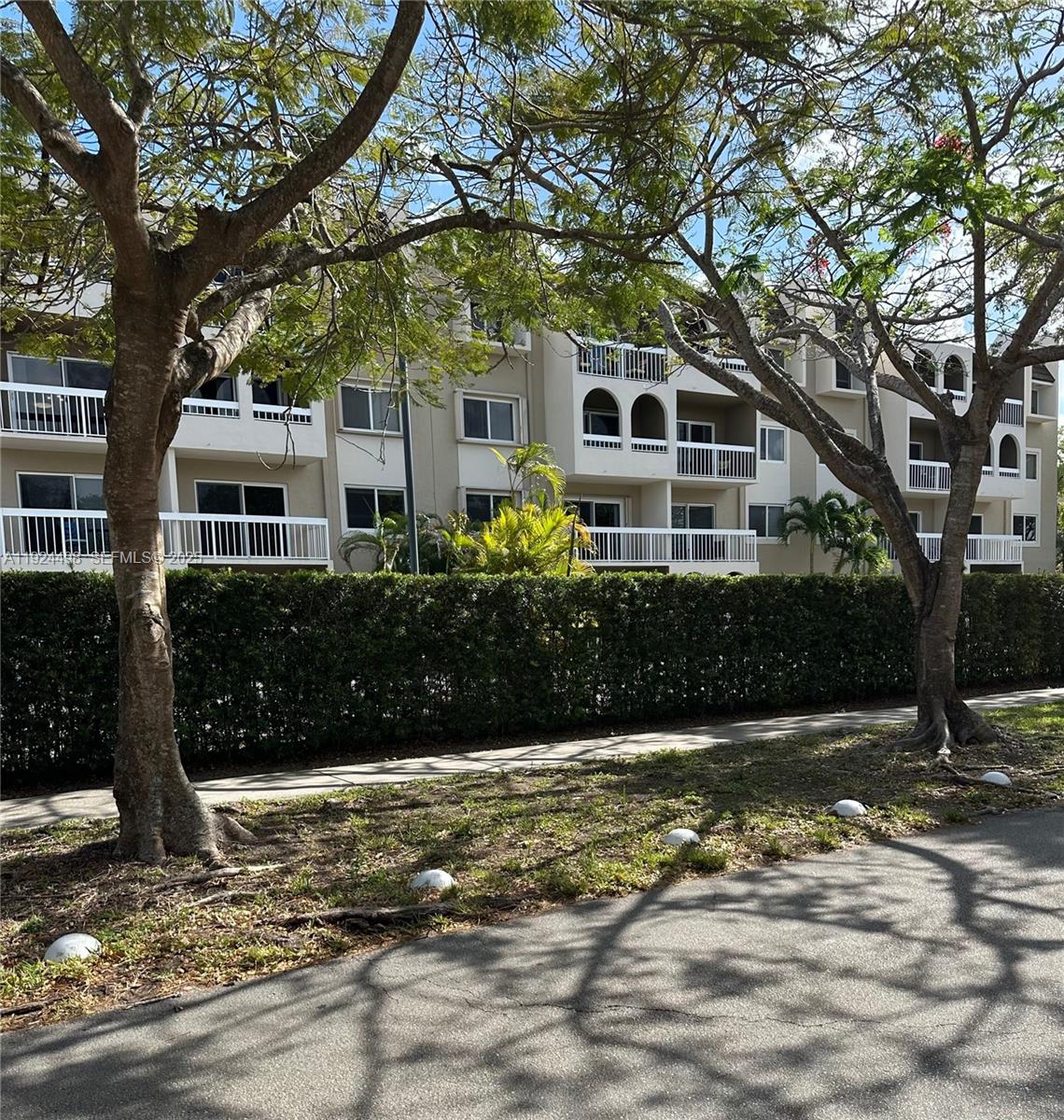 VILLAGE OF KINGS CREEK CO - Residential