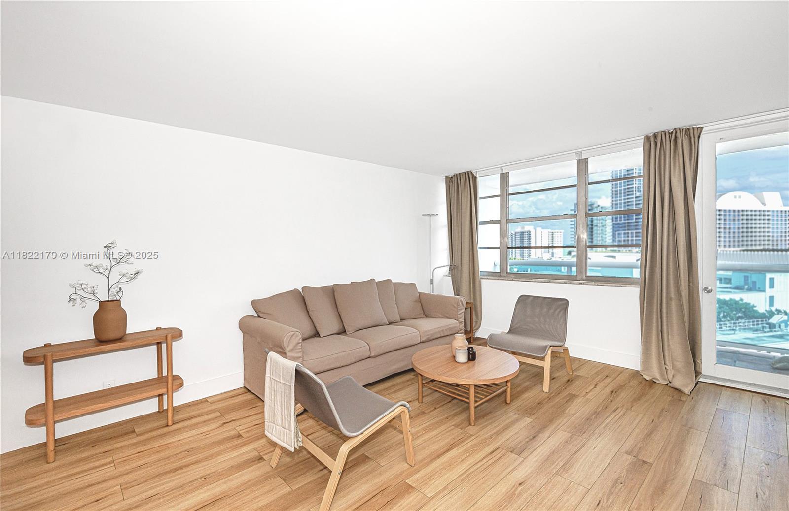 6770 Indian Creek Dr 10A, Miami Beach, Miami-Dade County, Florida - 1 Bedrooms  
2 Bathrooms - 