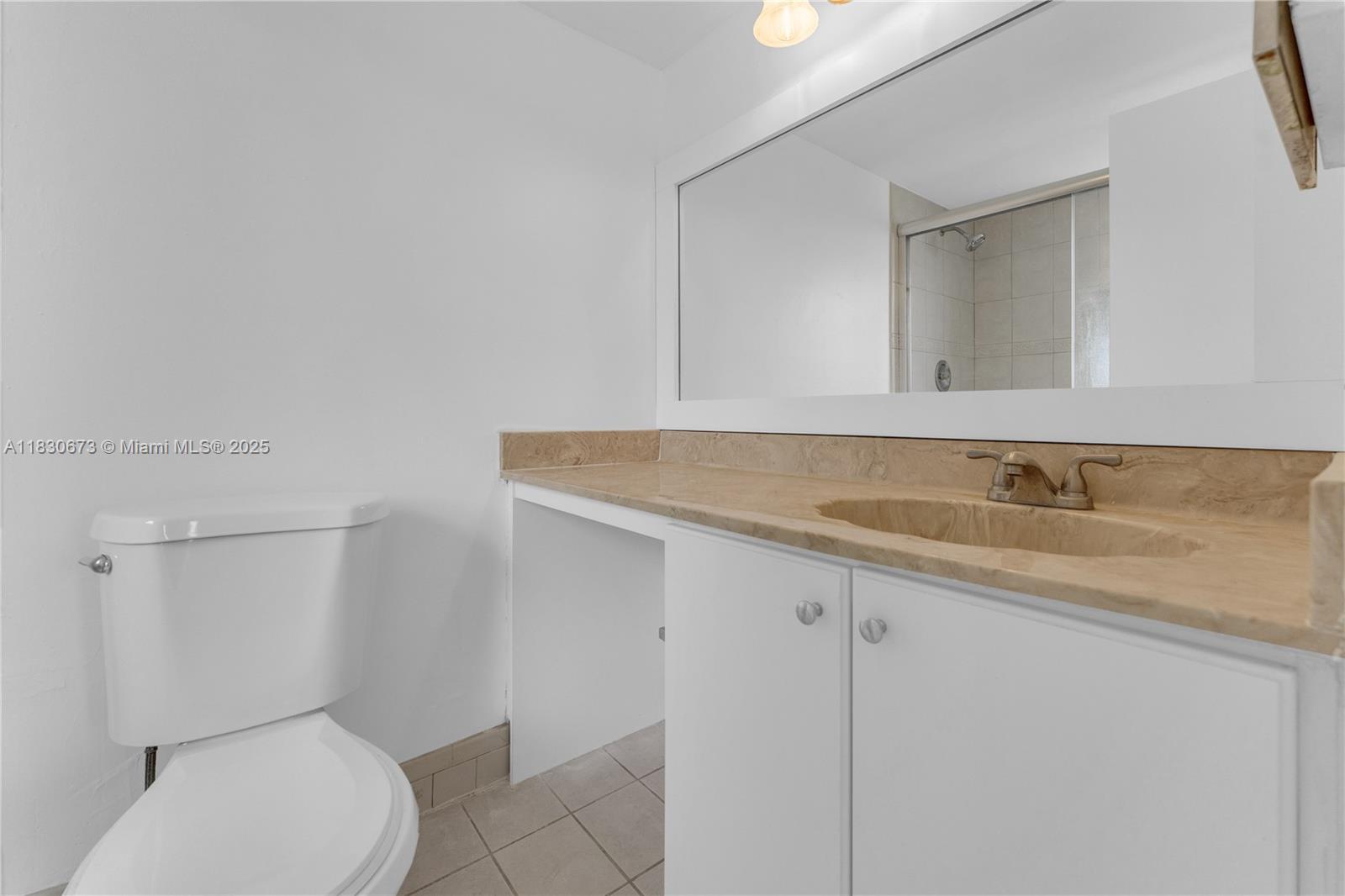 LAKESHORE AT UNIVERSITY P - Residential