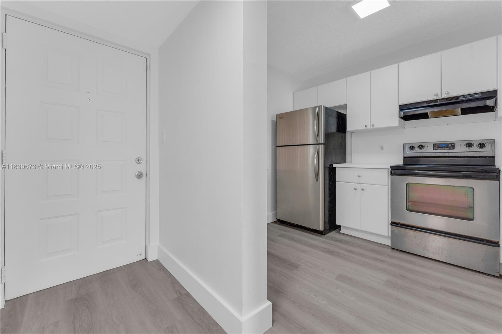 LAKESHORE AT UNIVERSITY P - Residential