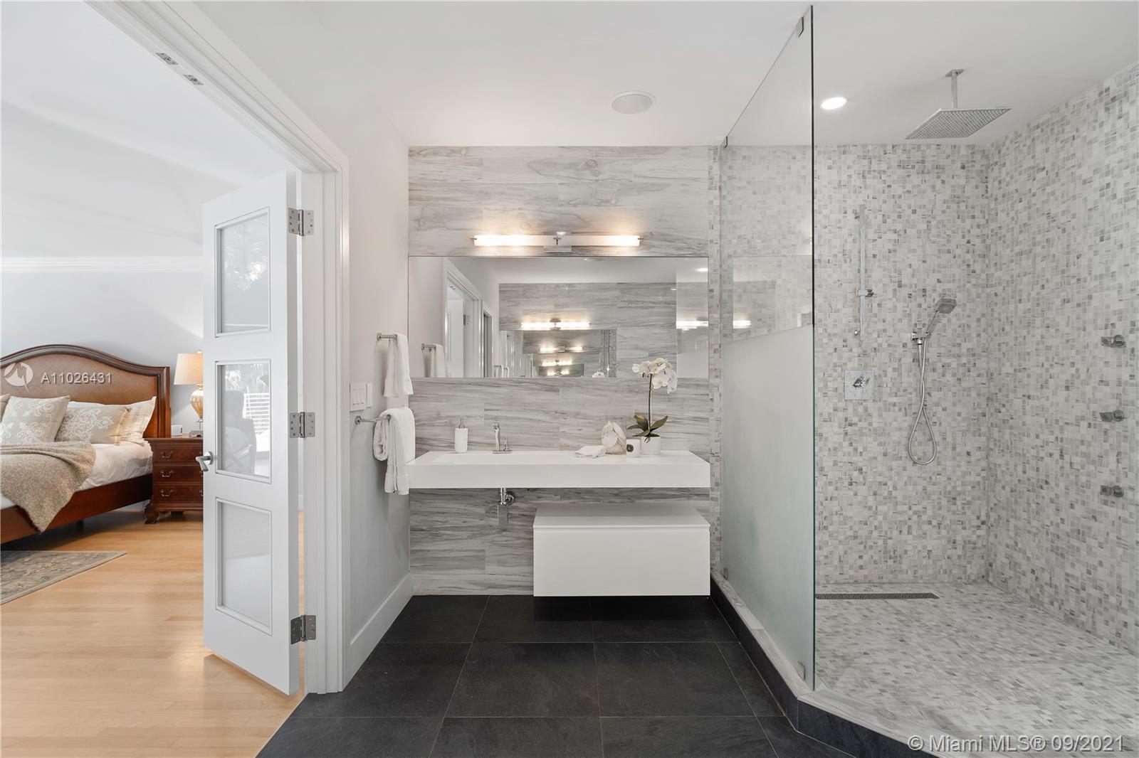 COCOA PLUM HEIGHTS SUB - Residential