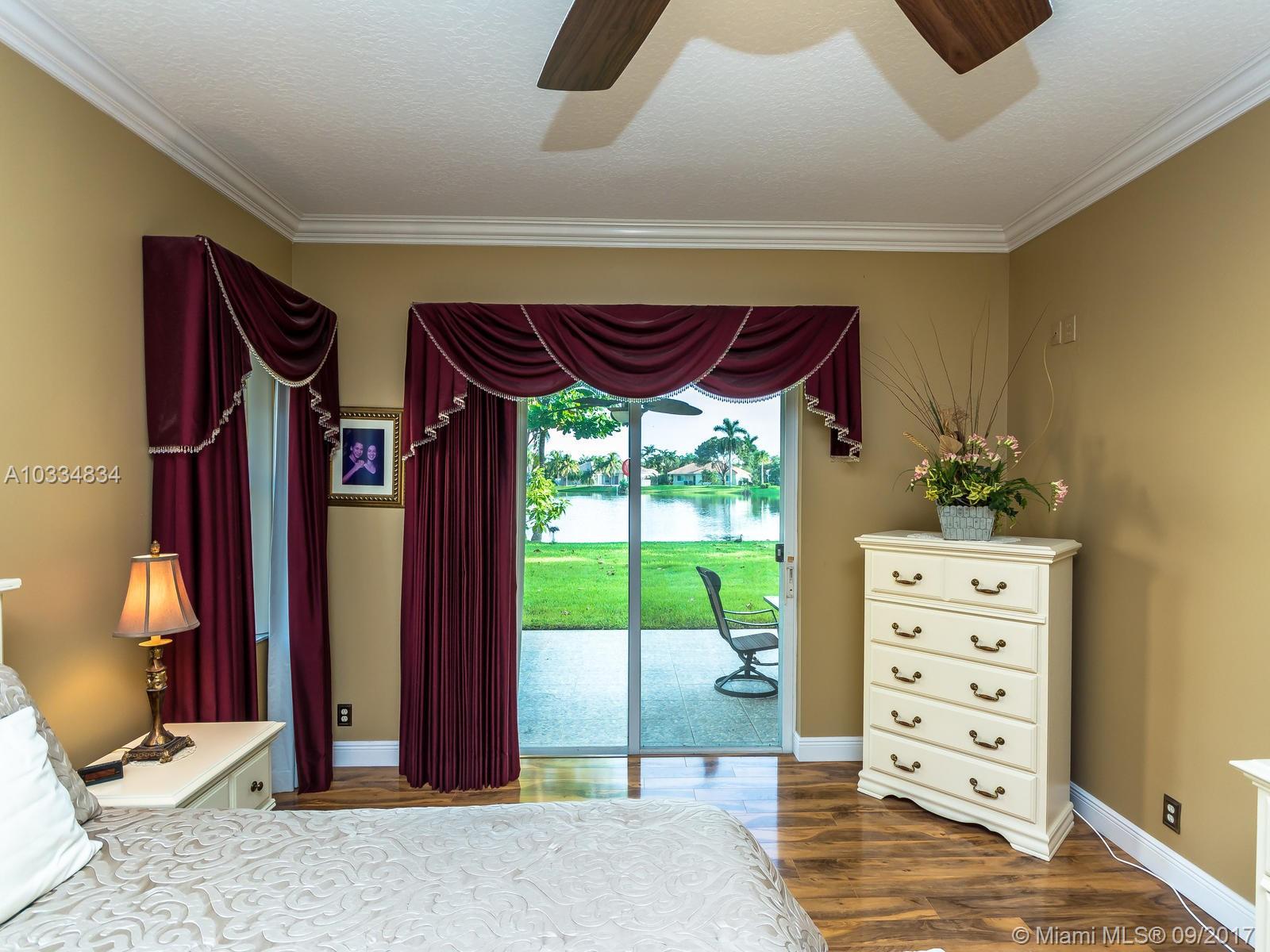 STONERIDGE LAKE ESTATES - Residential