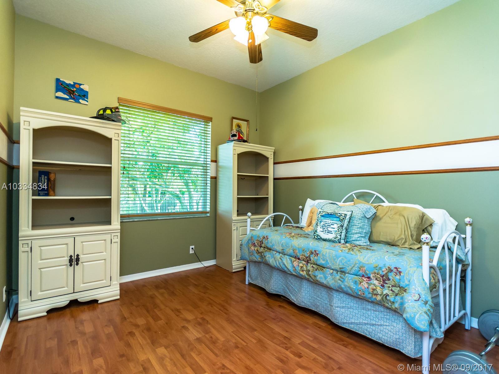 STONERIDGE LAKE ESTATES - Residential