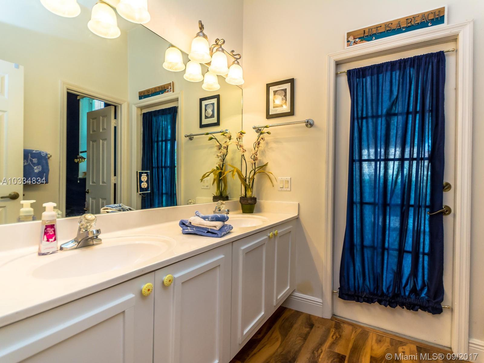 STONERIDGE LAKE ESTATES - Residential