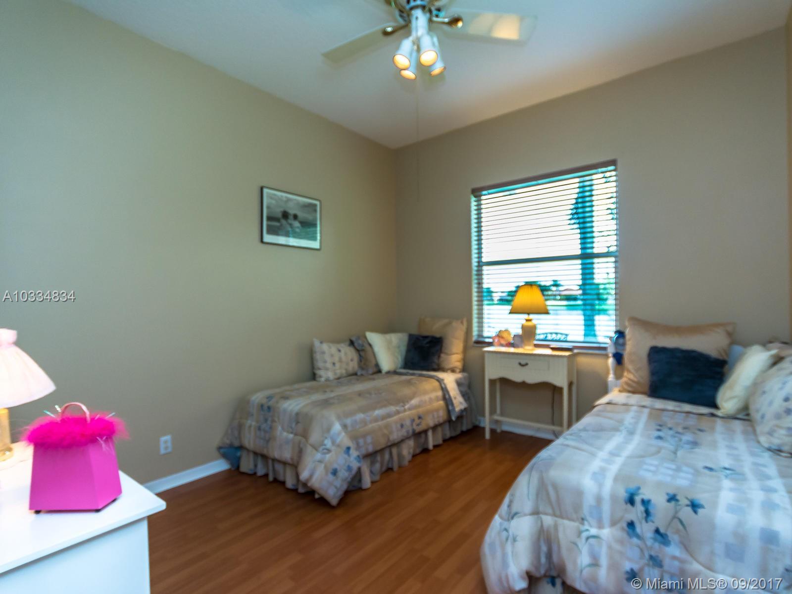 STONERIDGE LAKE ESTATES - Residential