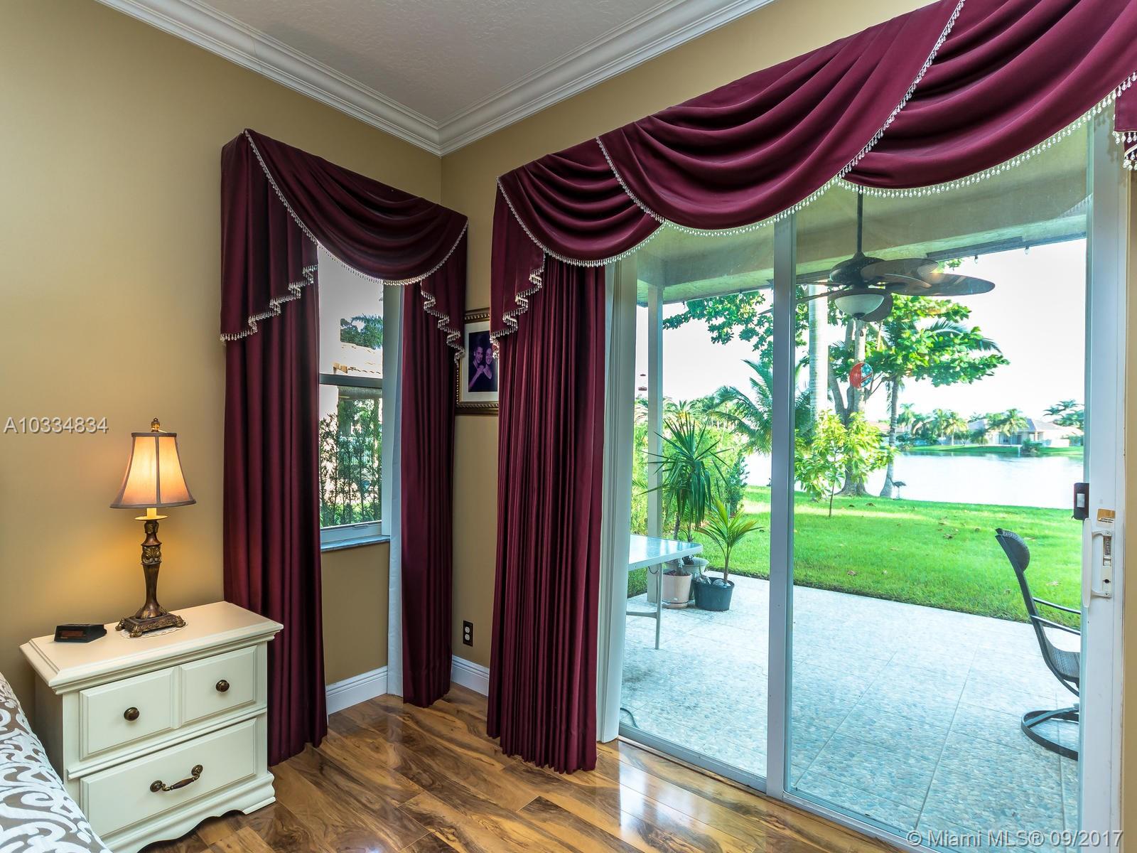 STONERIDGE LAKE ESTATES - Residential