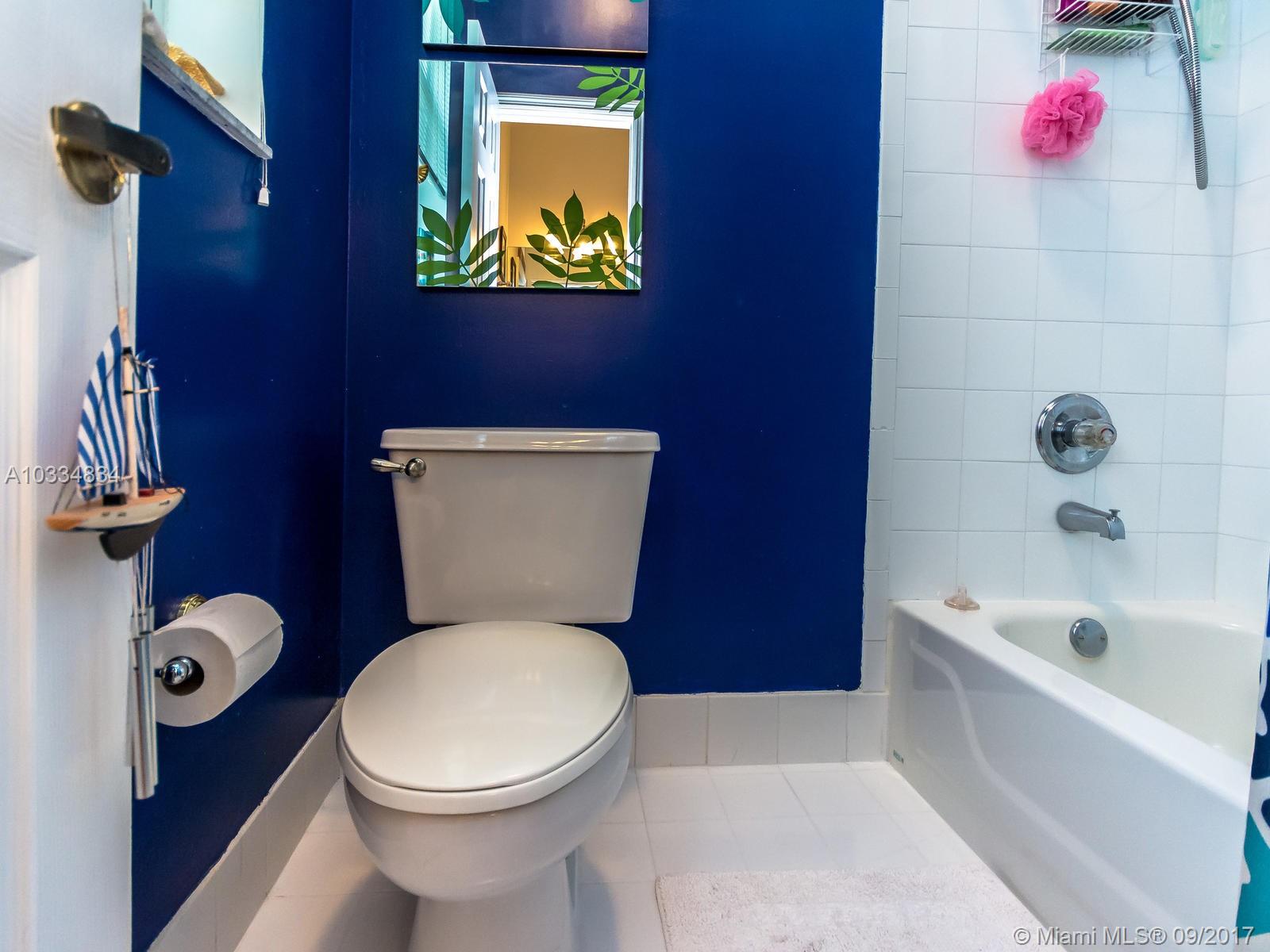 STONERIDGE LAKE ESTATES - Residential