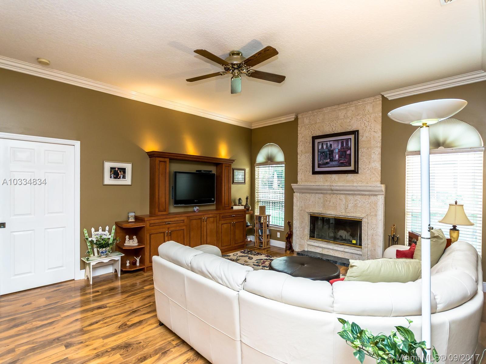 STONERIDGE LAKE ESTATES - Residential