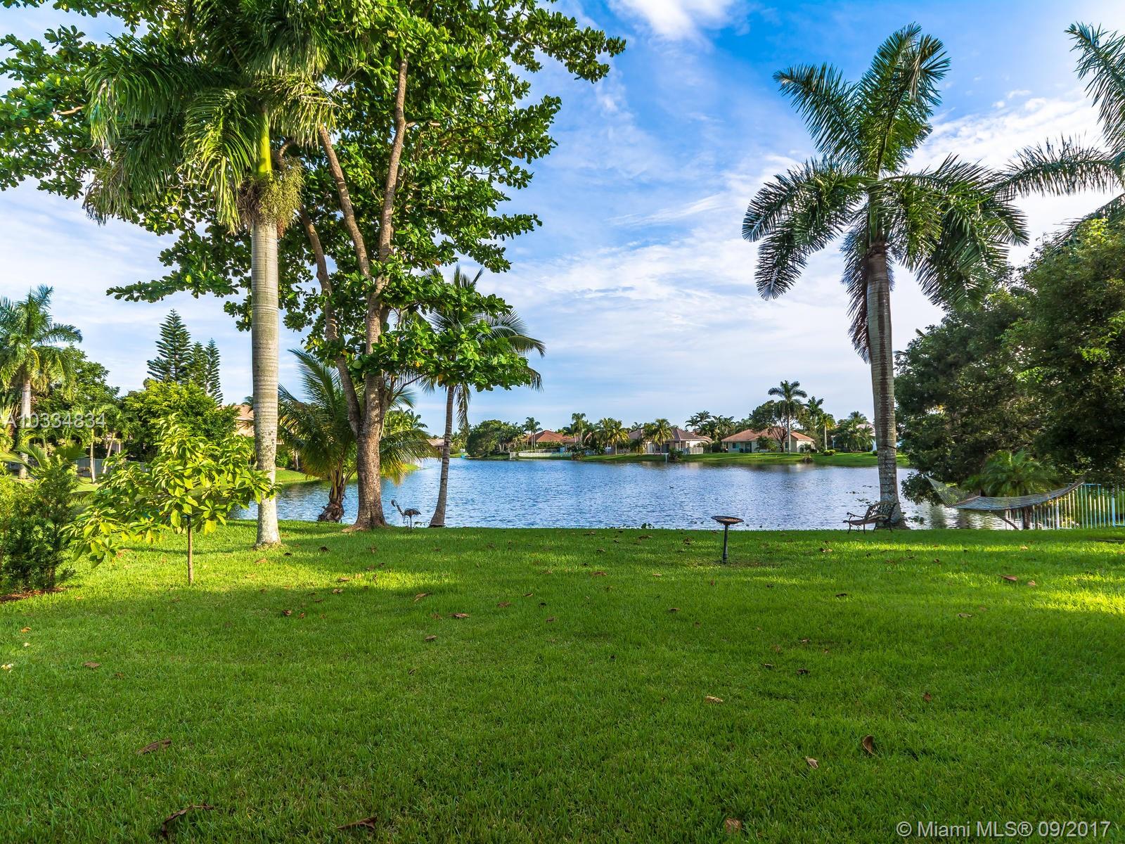 STONERIDGE LAKE ESTATES - Residential