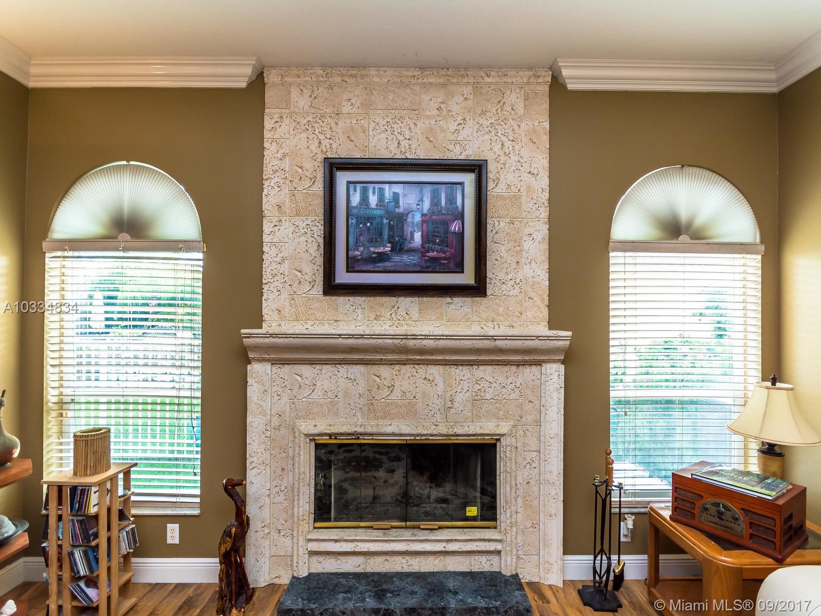 STONERIDGE LAKE ESTATES - Residential