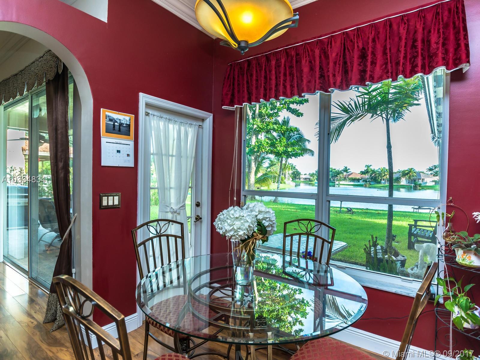 STONERIDGE LAKE ESTATES - Residential