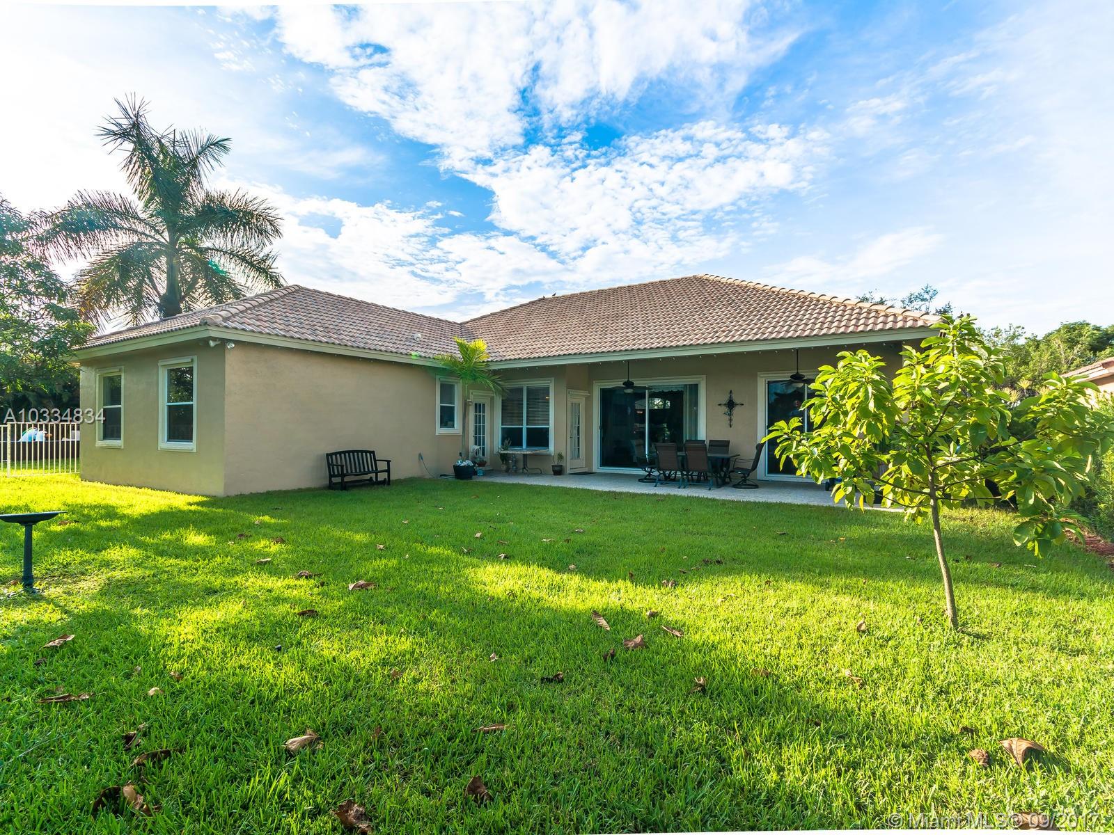 STONERIDGE LAKE ESTATES - Residential